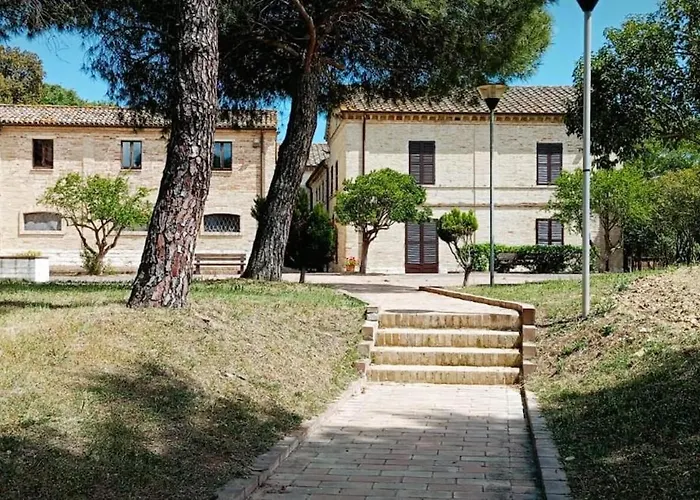 Casa Famiglia Di Nazareth 洛雷托