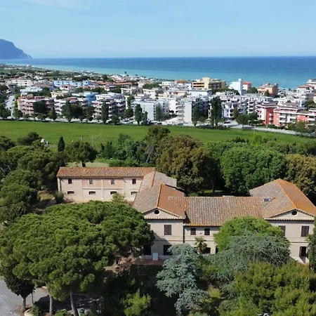 Casa Famiglia Di Nazareth Szálloda